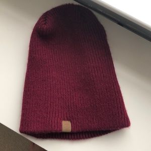Hershel burgundy beanie